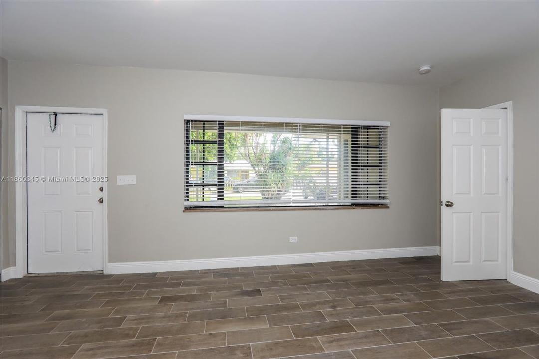 1041 NW 136th St, Miami, فلوريدا 33168, الولايات المتحدة