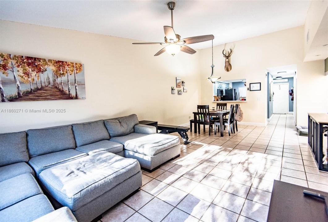 895 SW 120th Way, Davie, フロリダ 33325, アメリカ合衆国