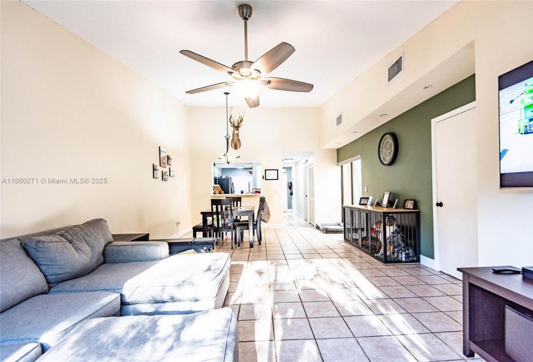 895 SW 120th Way, Davie, フロリダ 33325, アメリカ合衆国
