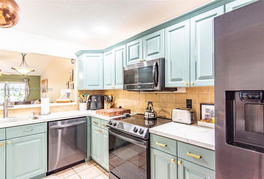 895 SW 120th Way, Davie, フロリダ 33325, アメリカ合衆国