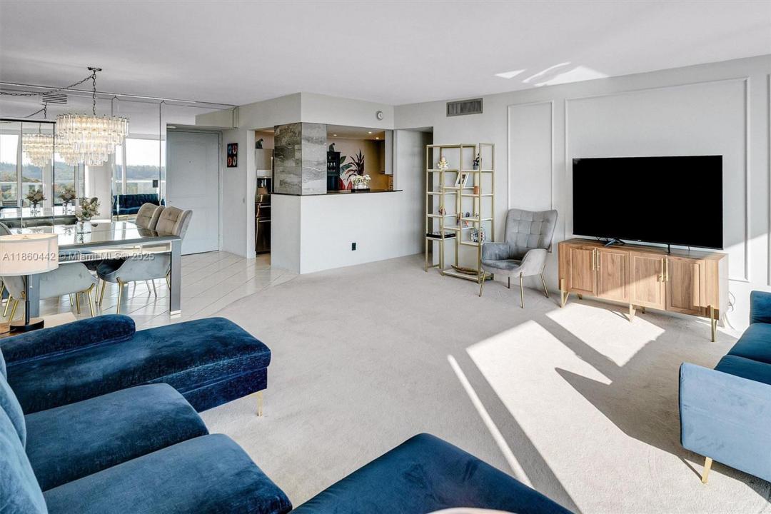 100 Bayview Dr 617, Sunny Isles Beach, Флорида 33160, Соединенные Штаты