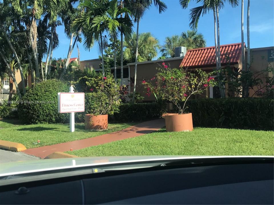 5231 Geneva 301, Doral, Florida 33166