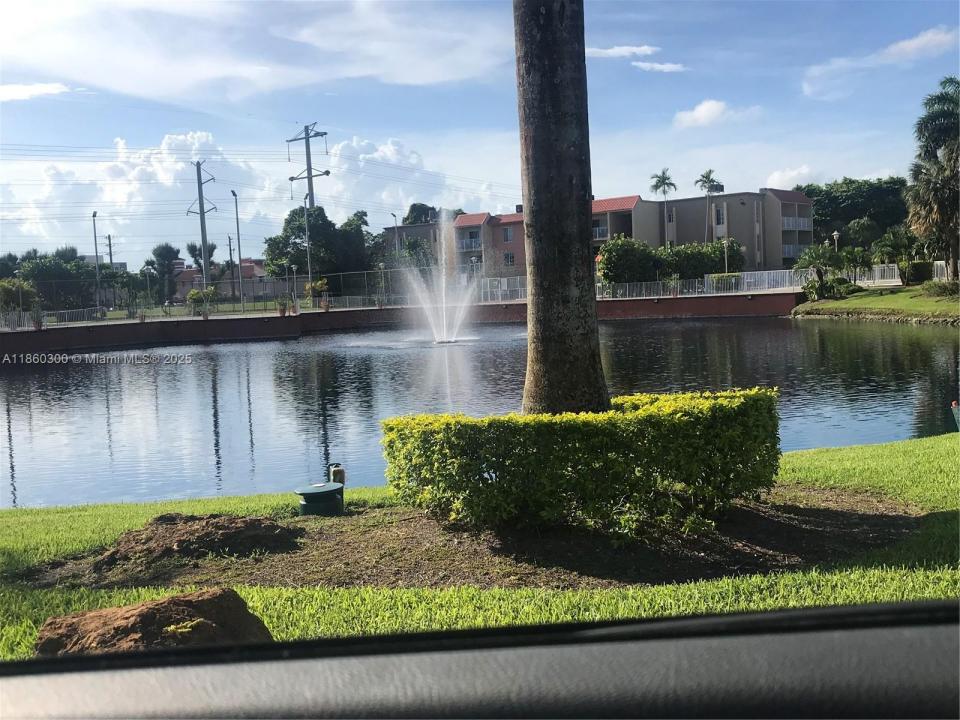 5231 Geneva 301, Doral, Florida 33166