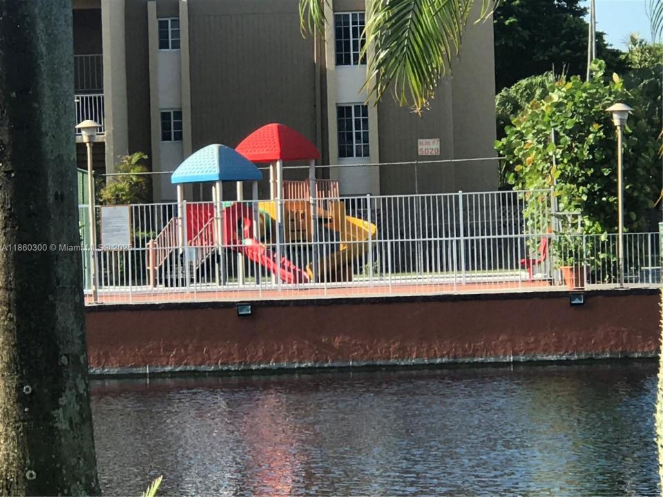 5231 Geneva 301, Doral, Florida 33166