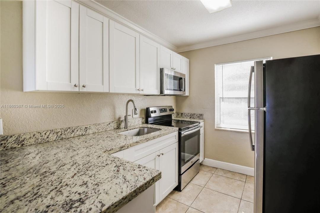 2517 NE 12th Ter, Pompano Beach, Florida 33064