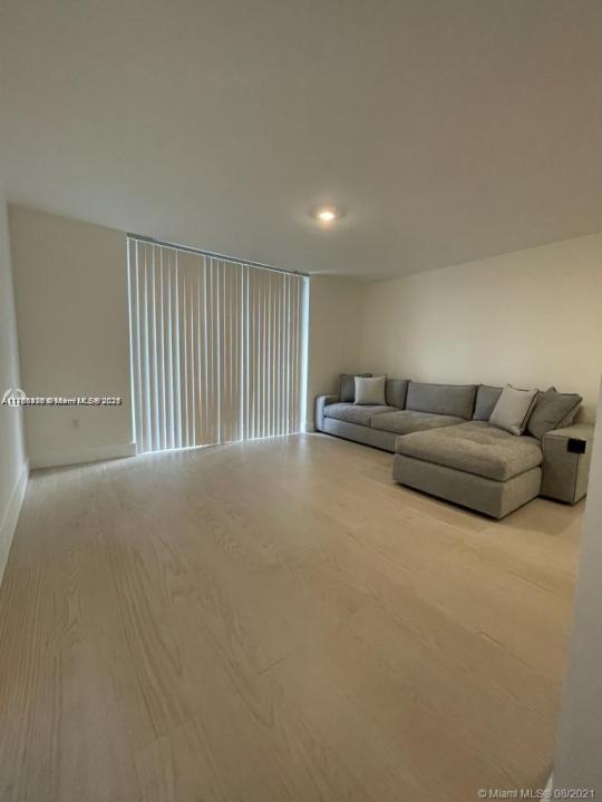 1720 NW N River Dr 503, Miami, Florida 33125, Amerika Birleşik Devletleri