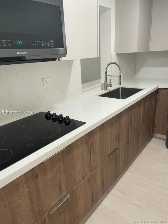 1720 NW N River Dr 503, Miami, Florida 33125, Amerika Birleşik Devletleri