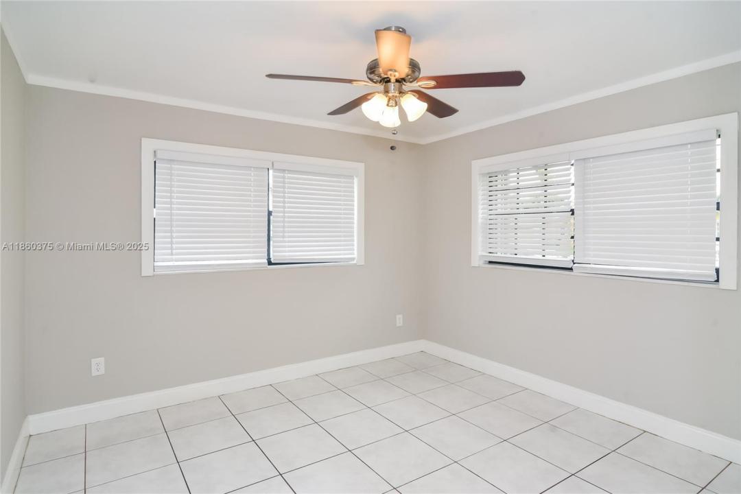 921 NW 202nd St, Miami Gardens, Florida 33169