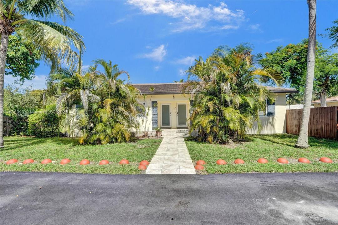 12055 NE 9th Ave 2, Biscayne Park, فلوريدا 33161, الولايات المتحدة