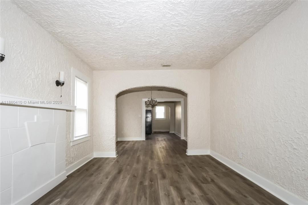 523 Plymouth Rd, West Palm Beach, Florida 33405