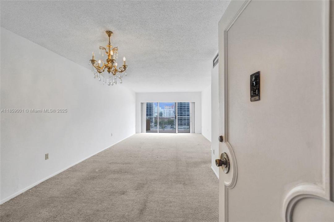 1965 S Ocean Dr 7K, Hallandale Beach, フロリダ 33009, アメリカ合衆国