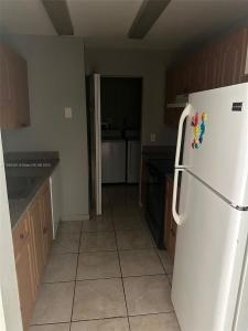 2812 NW 55th Ave 1D, Lauderhill, Florida 33313, USA