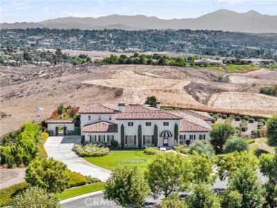 Via Montecito, Riverside, カリフォルニア 92506, アメリカ合衆国