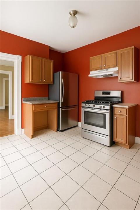 284 Massachusetts Avenue 3, Providence, רוד איילנד 02905, ארצות הברית של אמריקה 