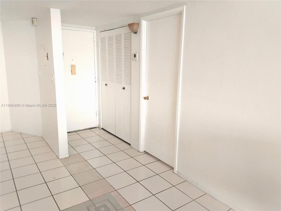 1351 NE Miami Gardens Dr 1222E, Miami, Флорида 33179, Соединенные Штаты