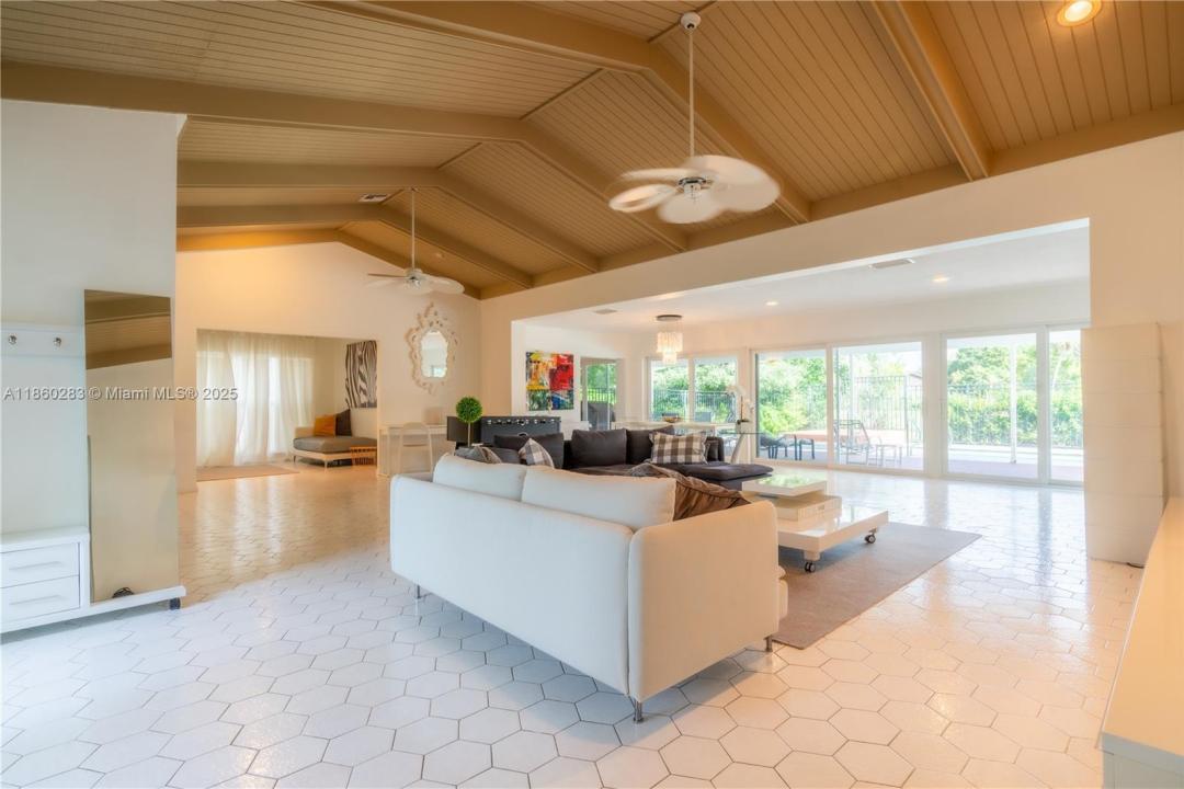 Tamarac, Florida 33319