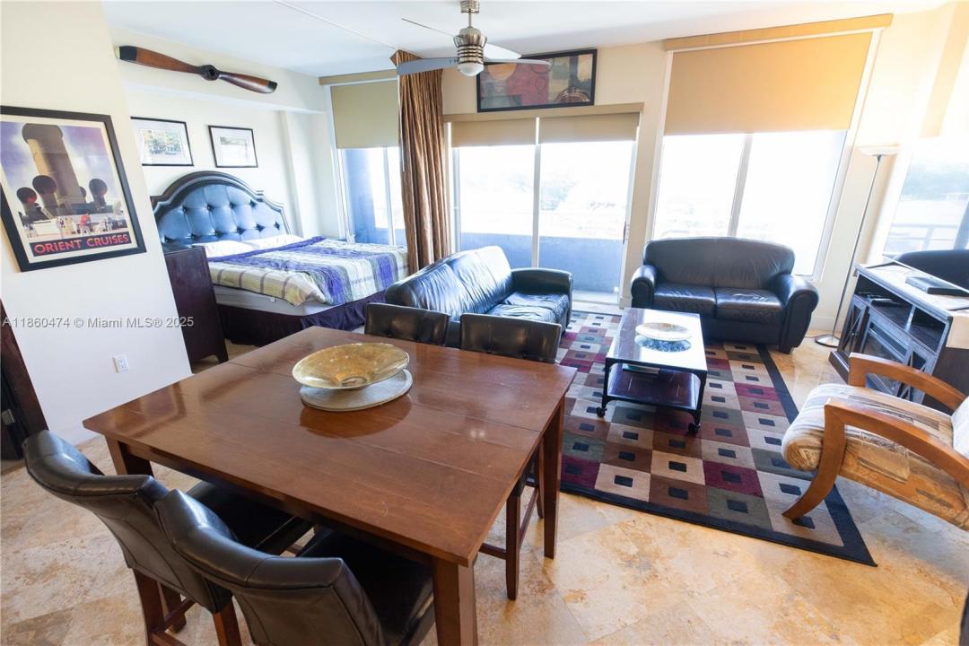 3250 Grand Ave 404, Miami, Floride 33133, États-Unis