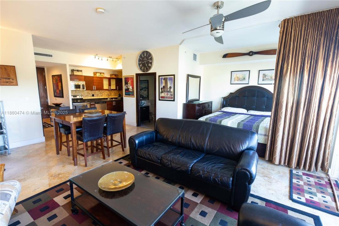 3250 Grand Ave 404, Miami, Floride 33133, États-Unis