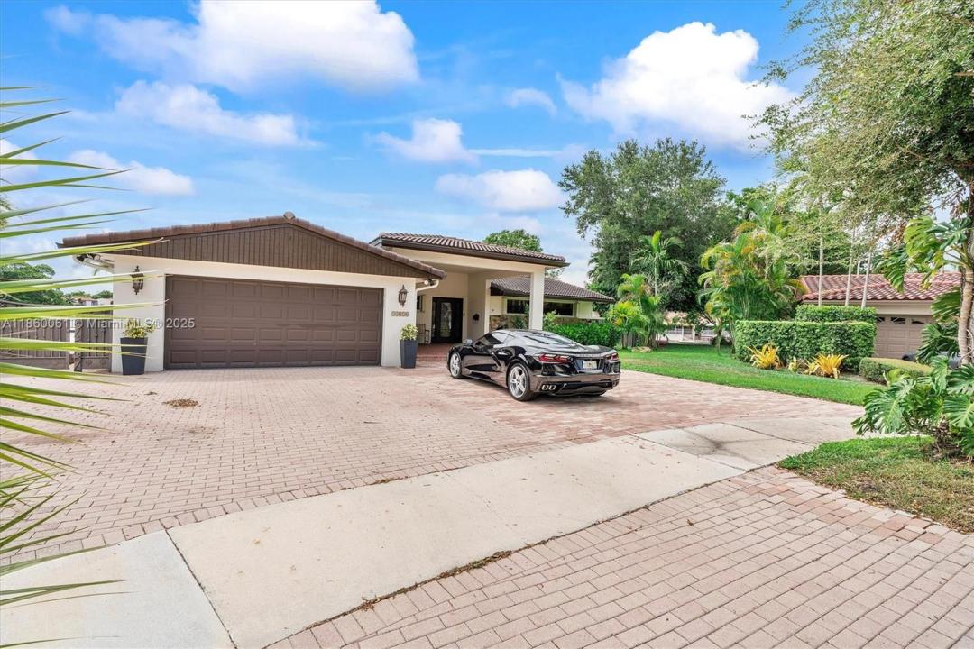 14830 Dade Pine Ave, Miami Lakes, フロリダ 33014, アメリカ合衆国