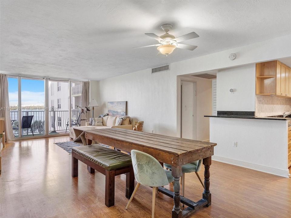 10350 W Bay Harbor Dr 4V, Bay Harbor Islands, فلوريدا 33154, الولايات المتحدة