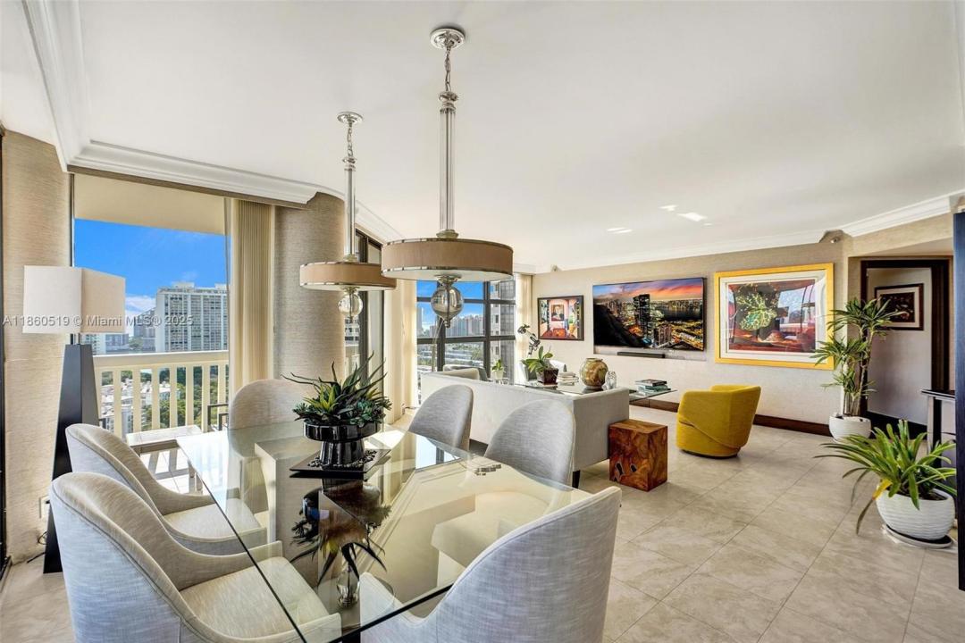 1000 W Island Blvd 2309, Aventura, Florida 33160