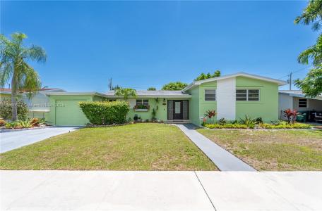 9390 Dominican Dr, Cutler Bay, Florida 33189, USA