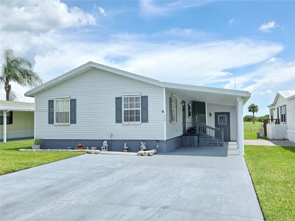 1330 SW 44th Blvd, Okeechobee, 佛罗里达州 34974, 美国
