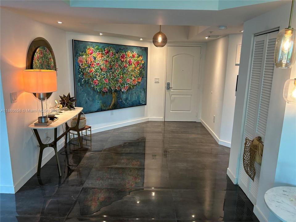 110 Washington Ave 2421, Miami Beach, Florida 33139