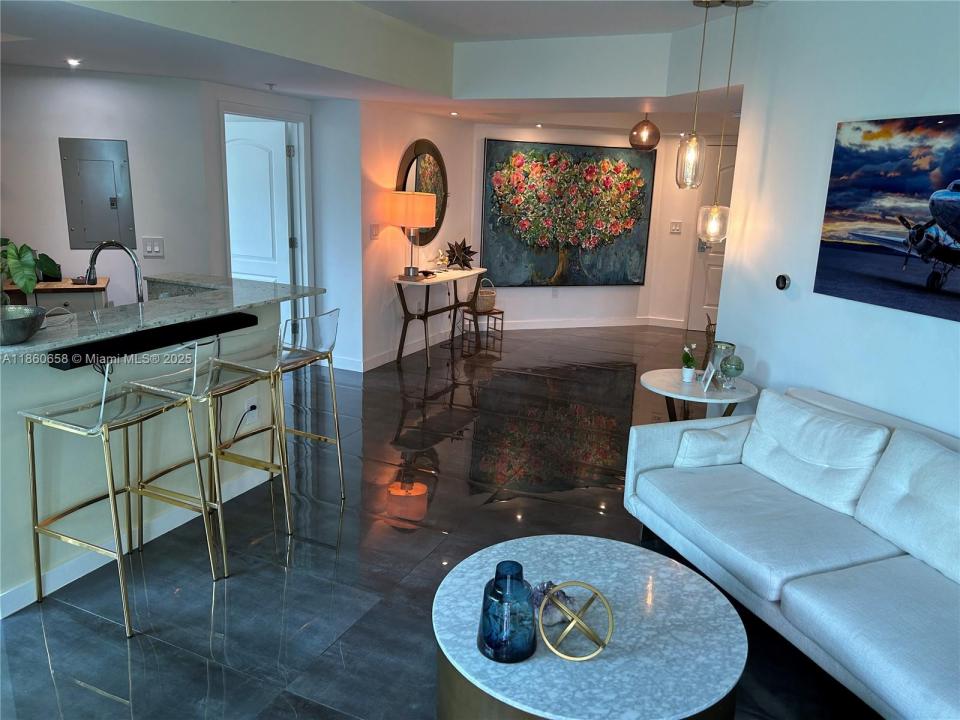 110 Washington Ave 2421, Miami Beach, Florida 33139