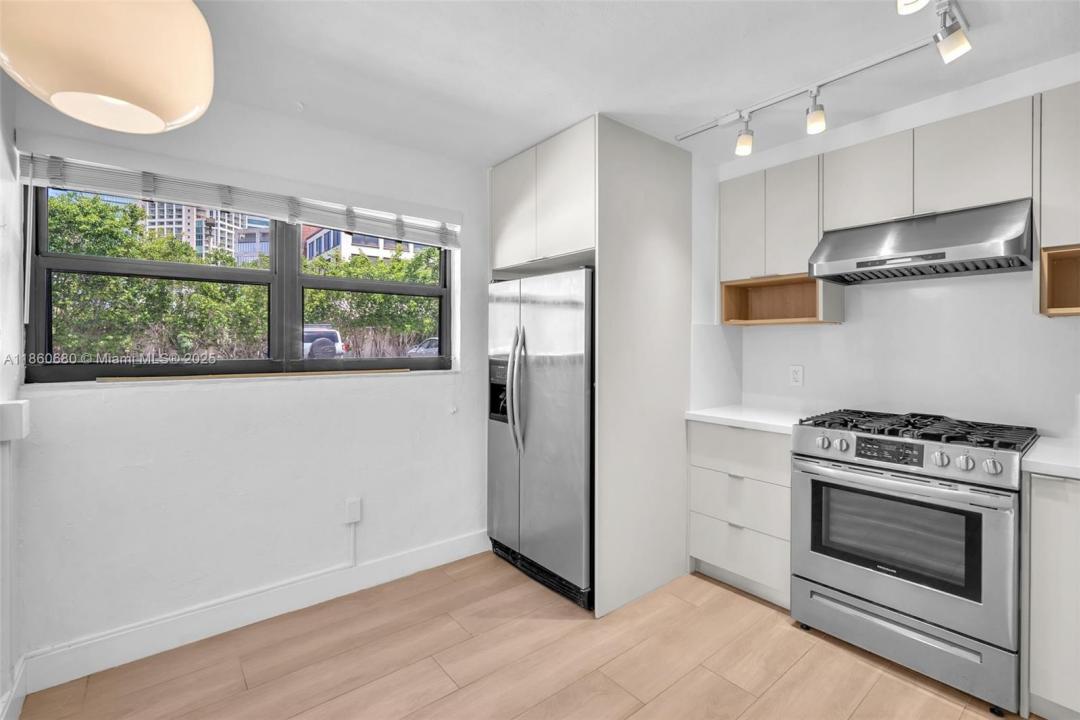 3265 Virginia St 8, Miami, Floride 33133, États-Unis