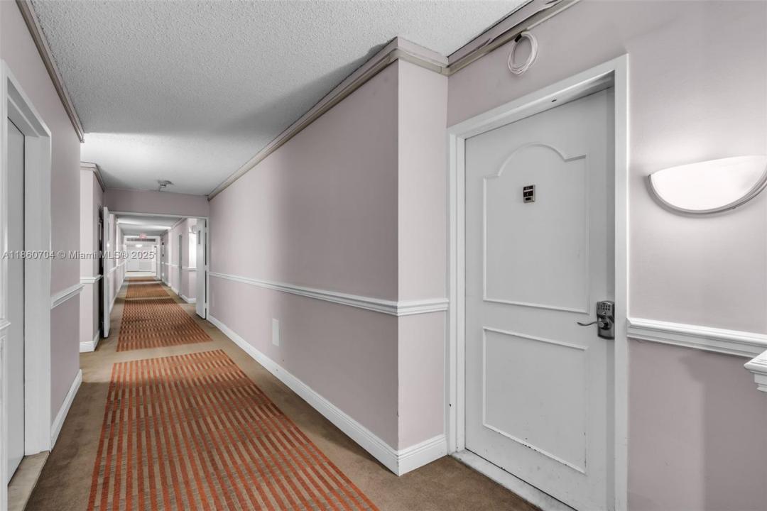 5401 Collins Ave 211, Miami Beach, Florida 33140, HOA KỲ