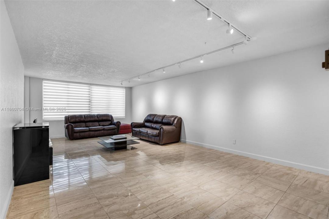 5401 Collins Ave 211, Miami Beach, Florida 33140, HOA KỲ