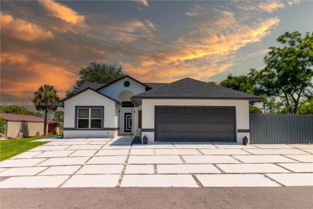 2727 40th Ave SE, Naples, Florida 34117, USA