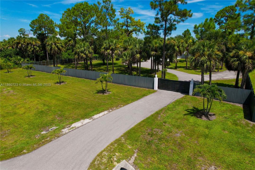 2727 40th Ave SE, Naples, Florida 34117