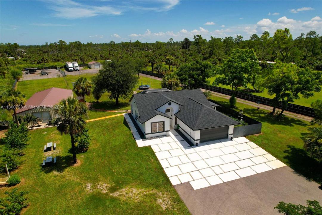 2727 40th Ave SE, Naples, Florida 34117