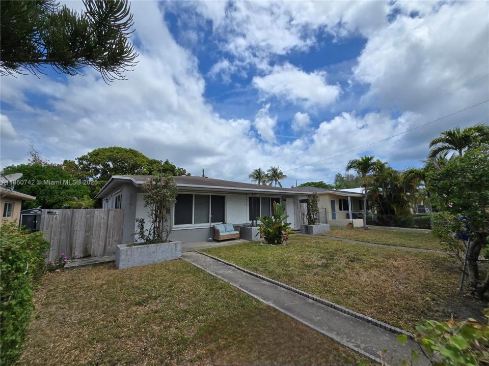 2281 NE 173rd St, North Miami Beach, Florida 33160, Estados Unidos