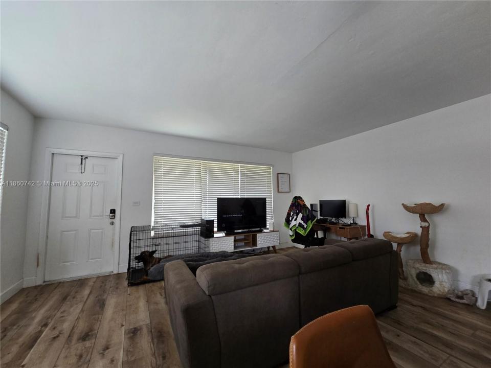 2281 NE 173rd St, North Miami Beach, Florida 33160, Estados Unidos