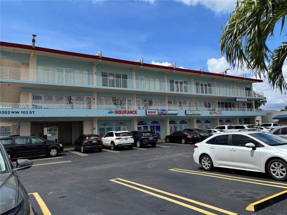 8302 NW 103rd St, Hialeah Gardens, Florida 33016, Estados Unidos
