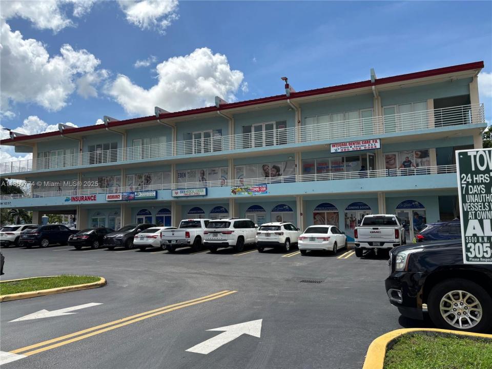 8302 NW 103rd St, Hialeah Gardens, Florida 33016, Estados Unidos
