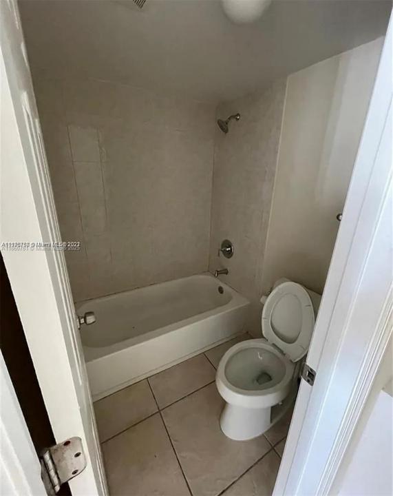 460 W Park Dr 202, Miami, Florida 33172, Estados Unidos