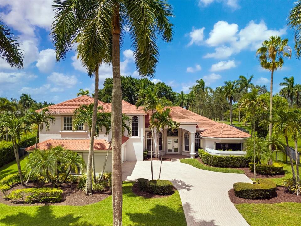 2438 Poinciana Ct, Weston, Florida 33327, HOA KỲ