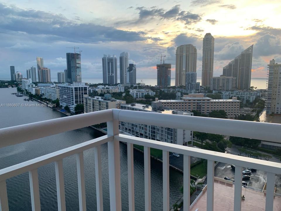 251 174th St 1904, Sunny Isles Beach, Florida 33160