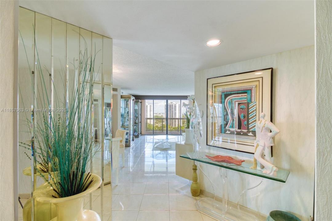 20185 E Country Club Dr 1709, Aventura, Florida 33180