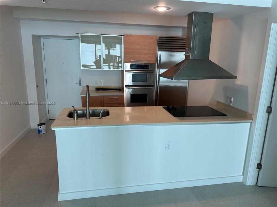 218 SE 14th St 1508, Miami, Florida 33131, Estados Unidos