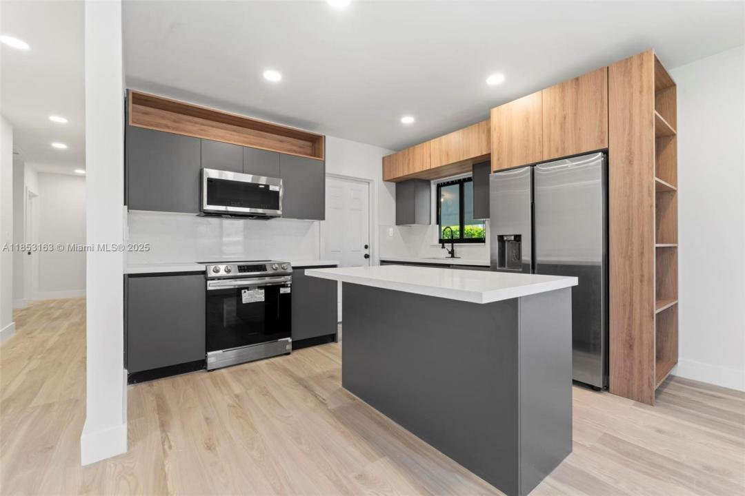 5204 SW 19th St, West Park, Florida 33023