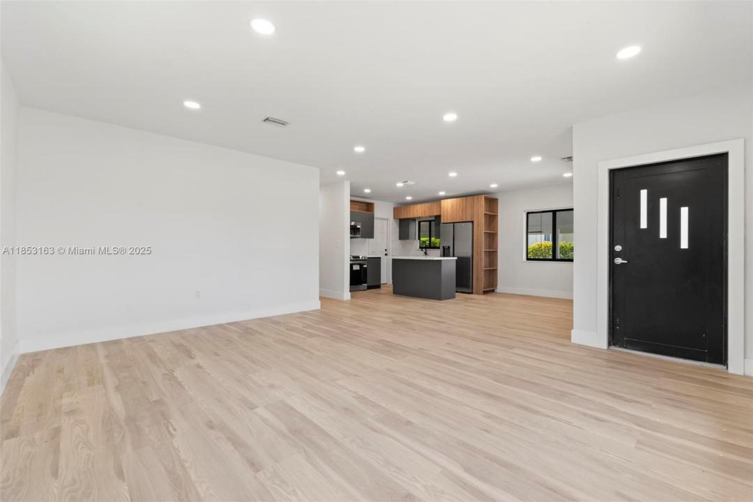 5204 SW 19th St, West Park, Florida 33023