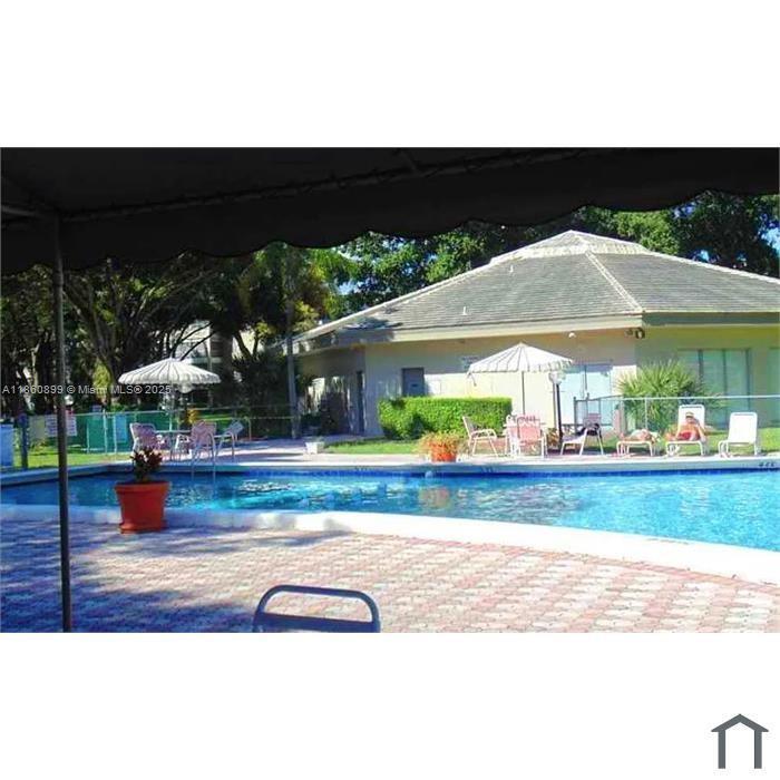 2998 NW 48th Ter 326, Lauderdale Lakes, Florida 33313, Estados Unidos