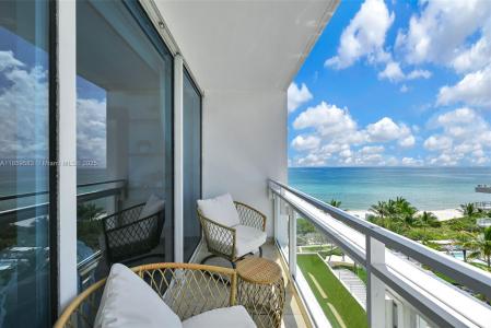 6801 Collins Ave 811 (door 810), Miami Beach, Florida 33141, USA