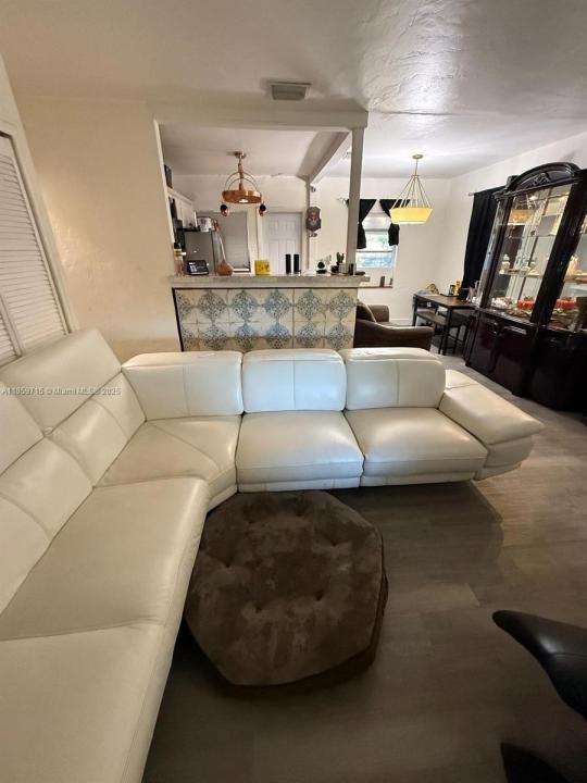 600 Minola Dr, Miami Springs, Флорида 33166, Соединенные Штаты