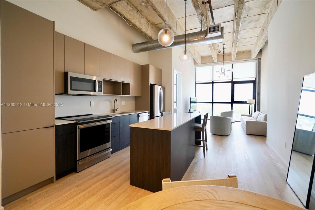 7920 NE 2nd Ave 406, Miami, 佛羅里達州 33138, 美國